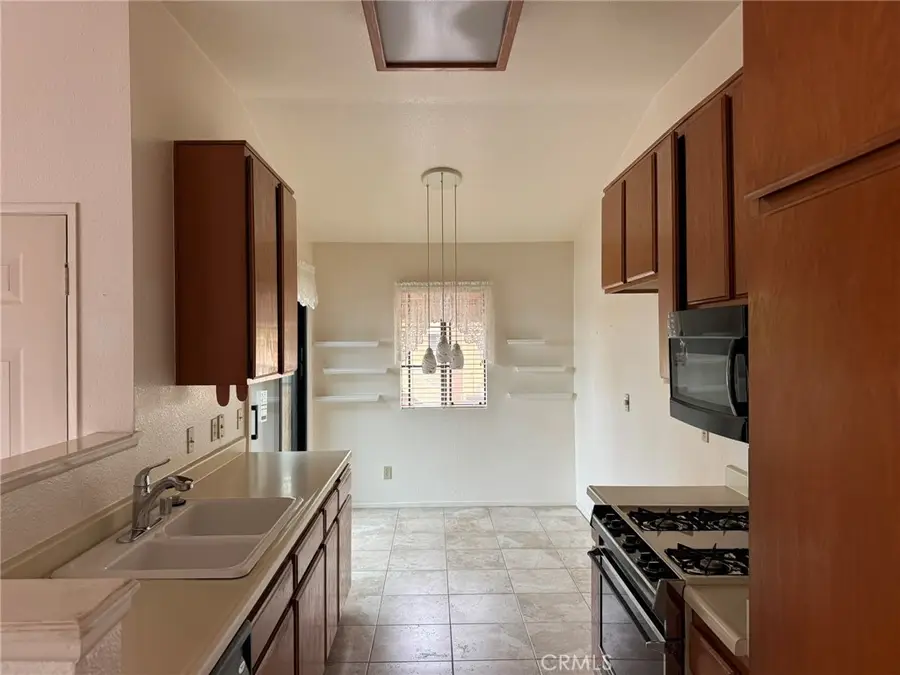 3547 W Greentree #F, Anaheim, CA 92804 - #3