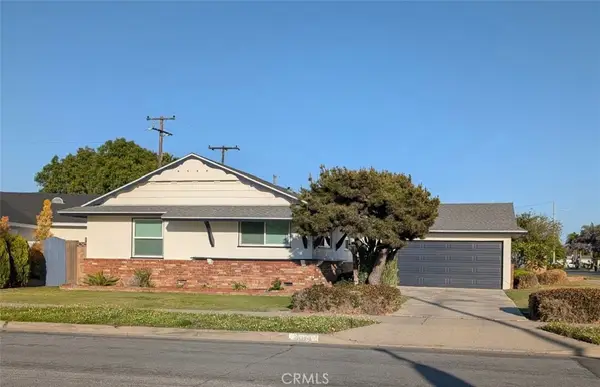 3074 Warren, Costa Mesa, CA 92626