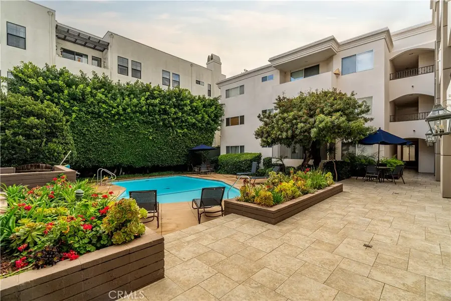 4637 Willis #208, Sherman Oaks, CA 91403 - #3