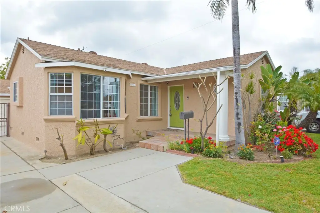 12301 Rives Avenue, Downey, CA 90242 - #1