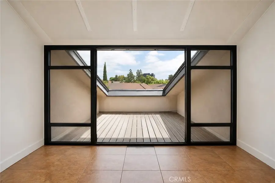 1896 W Surf, Anaheim, CA 92801 - #2