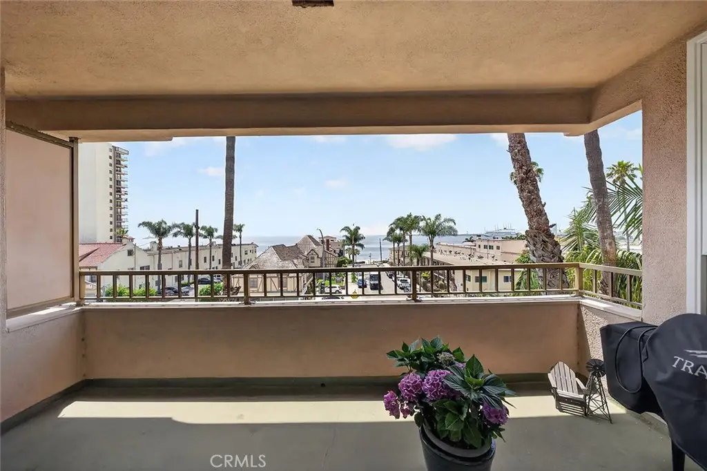 1635 E Ocean #C4, Long Beach, CA 90802 - #1