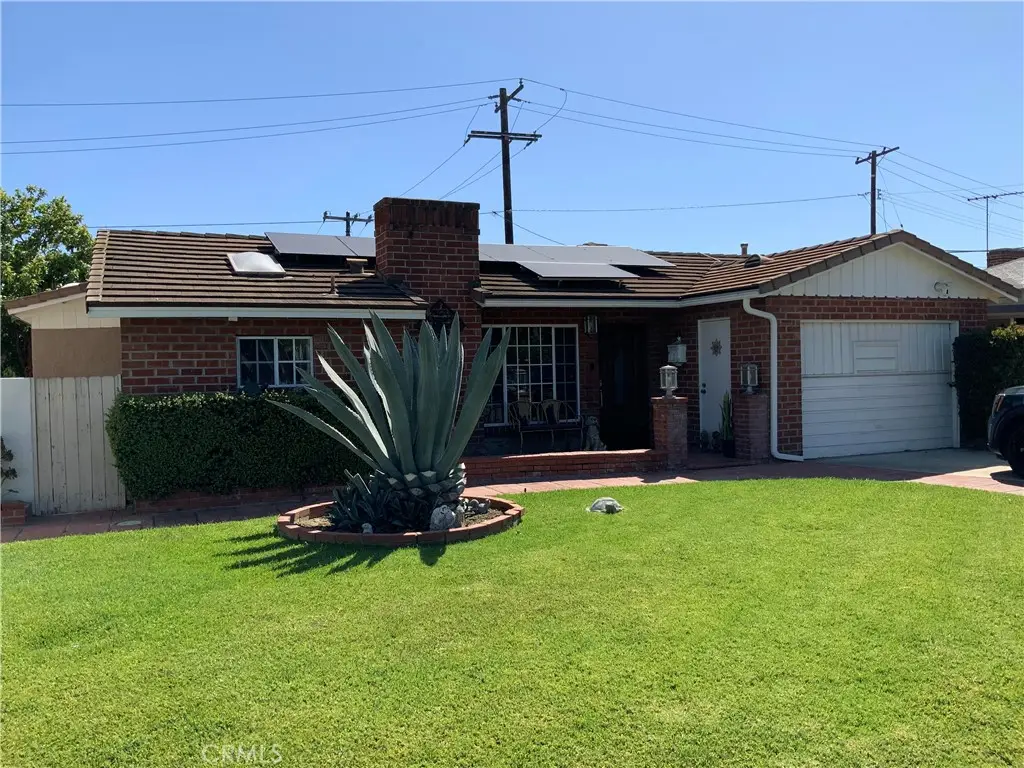 8708 Cherokee, Downey, CA 90241 - #1