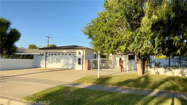 2031 S Center Street, Santa Ana, CA 92704