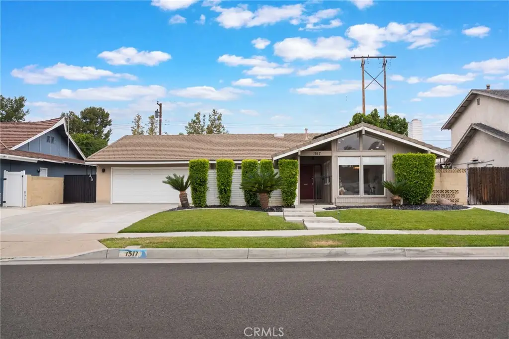 1517 E Riverview, Orange, CA 92865 - #1