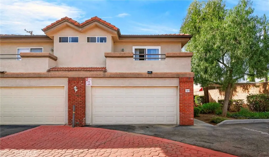 1215 N San Gabriel, Azusa, CA 91702 - #1
