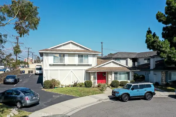 17882 Baron Circle, Huntington Beach, CA 92647