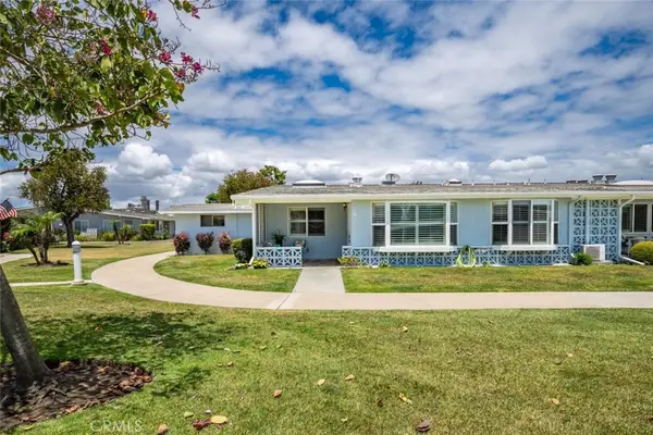 13721 Alderwood Lane #28F, Seal Beach, CA 90740