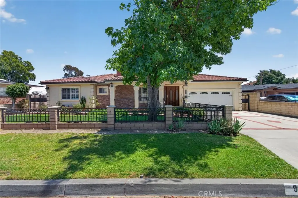 9112 Stoakes Avenue, Downey, CA 90240 - #1