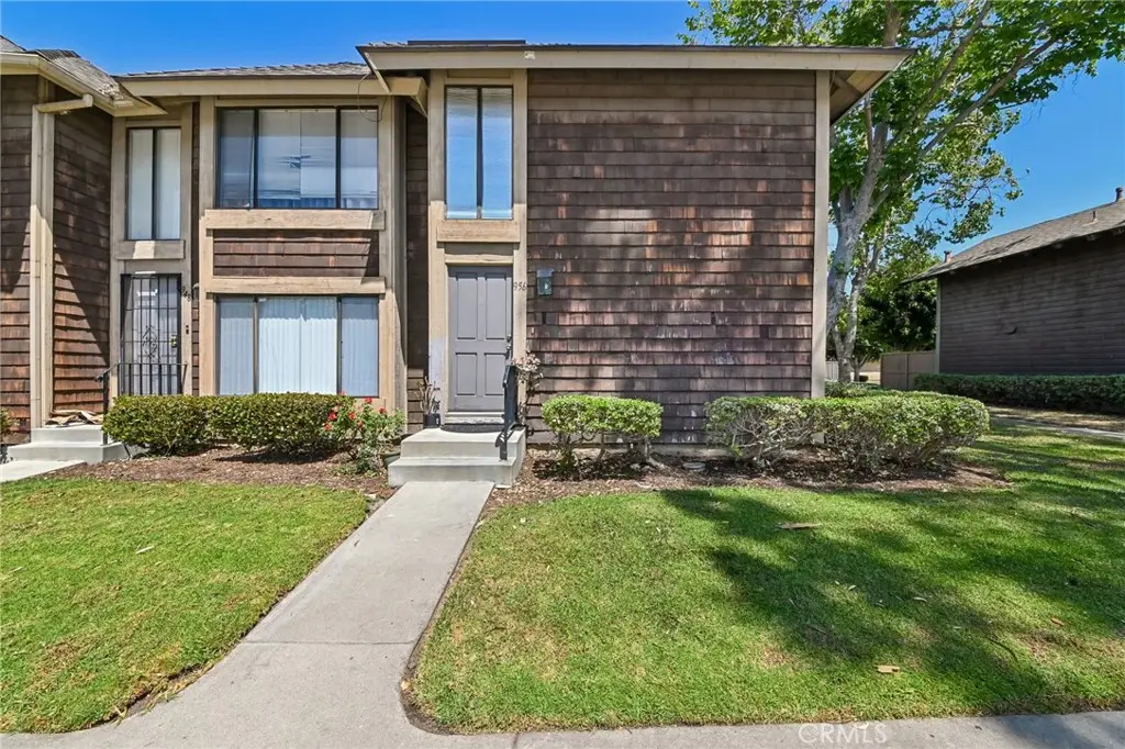 956 S Downey Place, Anaheim, CA 92804 - #1