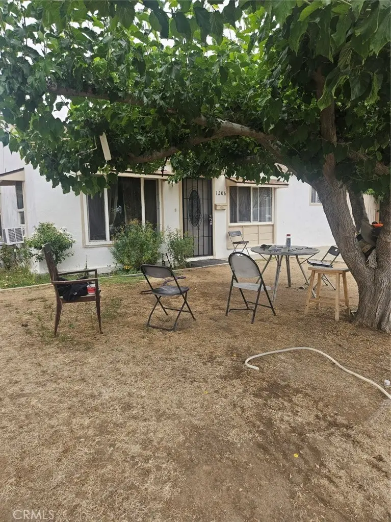 1206 Crawford, Bakersfield, CA 93305 - #3