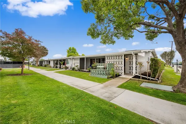 1562 Golden Rain Road Ne #44G, Seal Beach, CA 90740