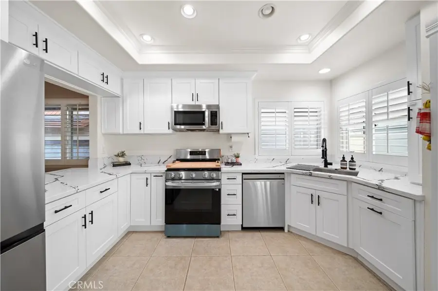 323 W Dawson Court, Glendora, CA 91740 - #3