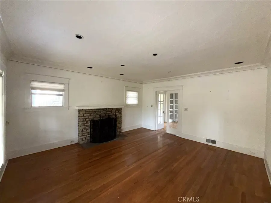 535 E Howard Street, Pasadena, CA 91104 - #2