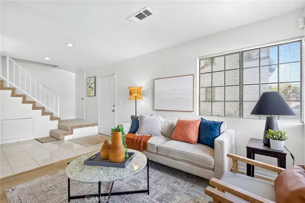2529 California Avenue, Signal Hill, CA 90755