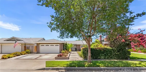 2118 Peachwood Lane, Santa Ana, CA 92705