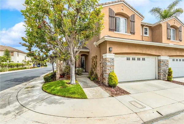 7651 Park Field Circle, Huntington Beach, CA 92648