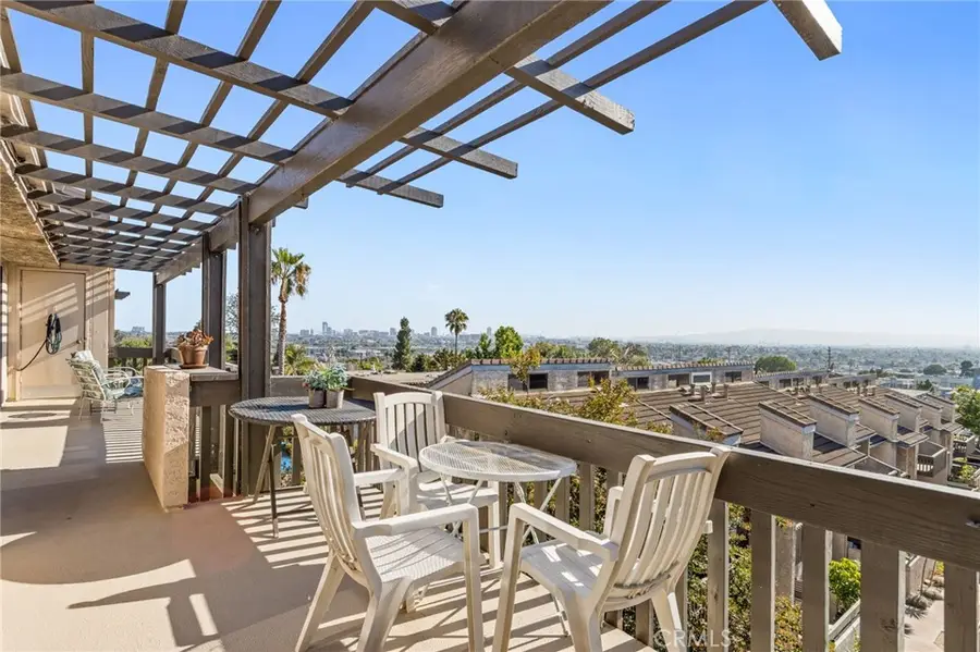 2298 Rose Avenue #403, Signal Hill, CA 90755 - #3