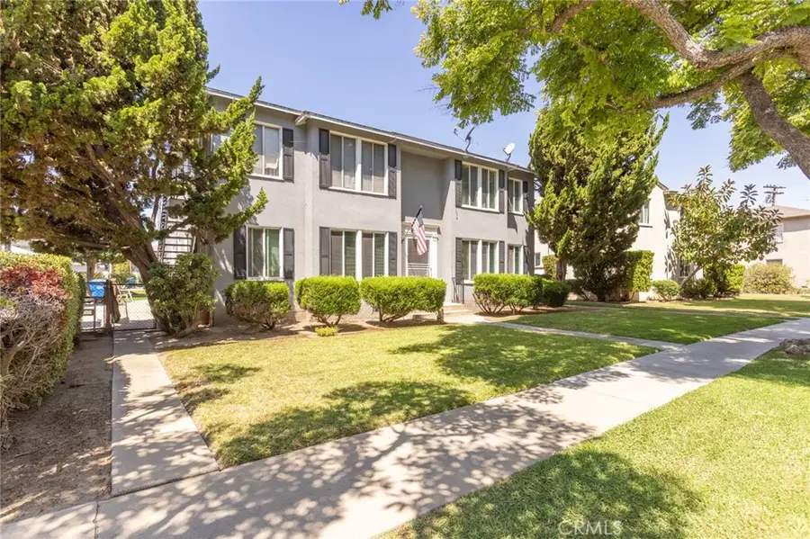 4411 Linden Avenue, Long Beach, CA 90807 - #2