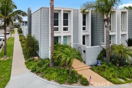 3949 Warner Avenue, Huntington Beach, CA 92649 - #2
