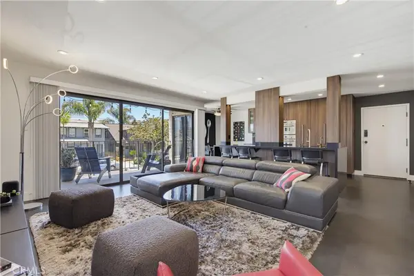 1525 E Appleton Street #201, Long Beach, CA 90802
