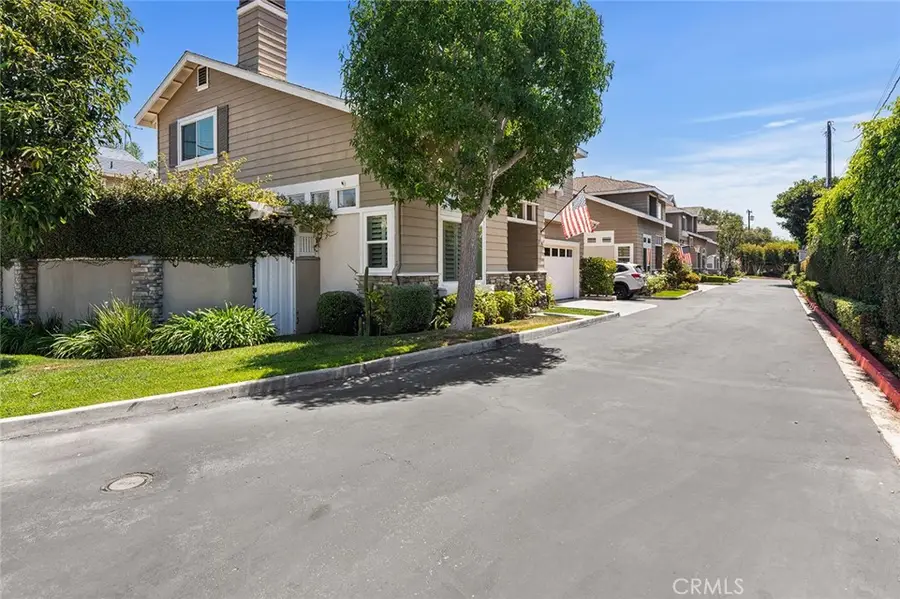 302 Turtle Bay Ln, Costa Mesa, CA 92627 - #2