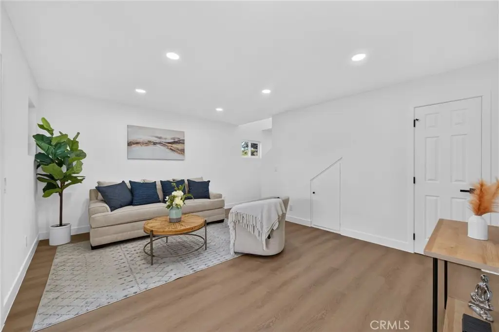 1197 E 9th, Pomona, CA 91766 - #1