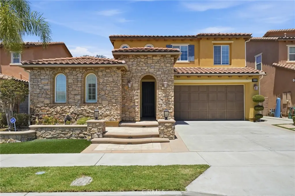 2829 Alamitos Rd, Brea, CA 92821 - #1