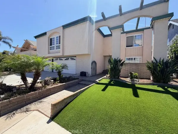 9717 Avenida Monterey, Cypress, CA 90630