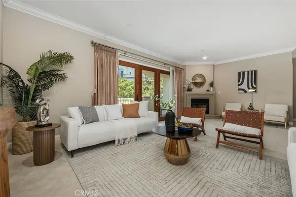 11863 Darlington #205, Los Angeles, CA 90049