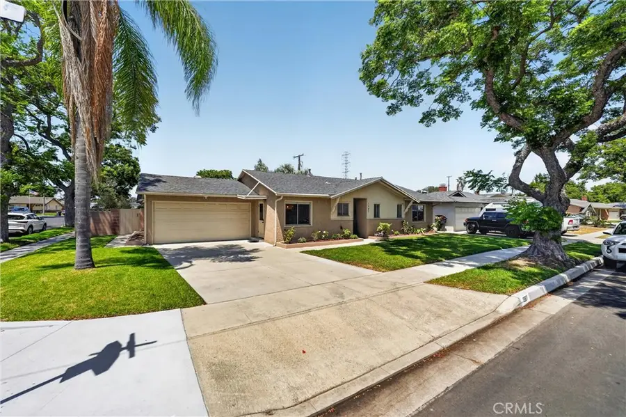 1587 W Kimberly Avenue, Anaheim, CA 92802 - #3