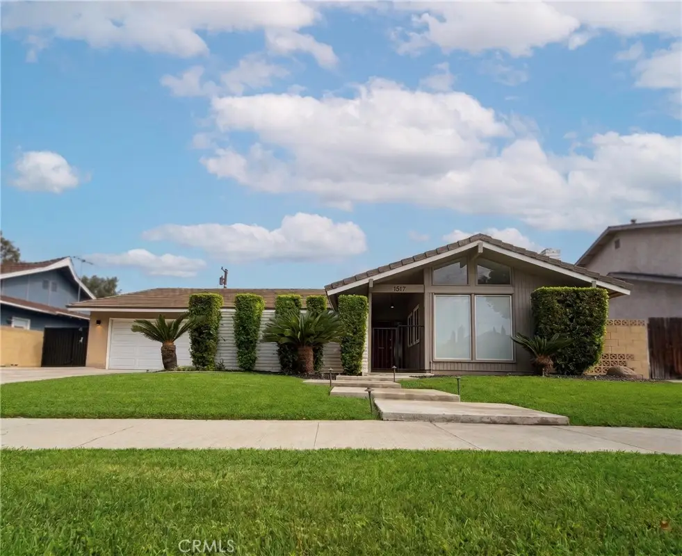 1517 E Riverview, Orange, CA 92865 - #1