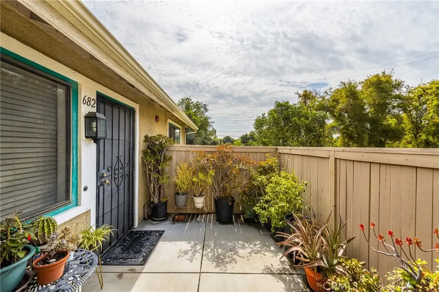 682 Bridgeport Circle #29, Fullerton, CA 92833 - #2