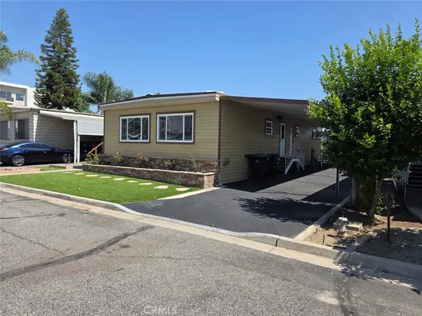 1560 Massachusetts #21, Riverside, CA 92507