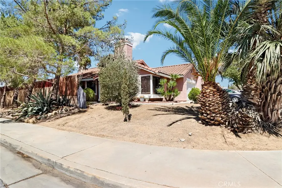 3203 E Avenue S3, Palmdale, CA 93550 - #3