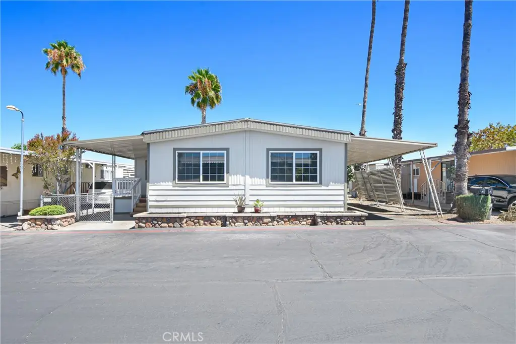 1455 S State St #17, Hemet, CA 92543 - #1