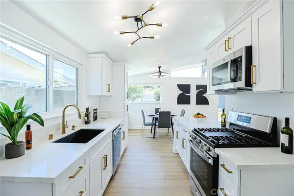 2306 Park, Santa Ana, CA 92707