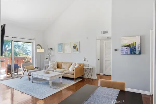 384 Redondo #401, Long Beach, CA 90814