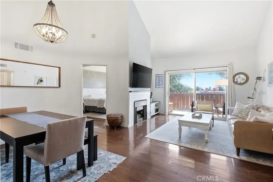 384 Redondo #401, Long Beach, CA 90814 - #3