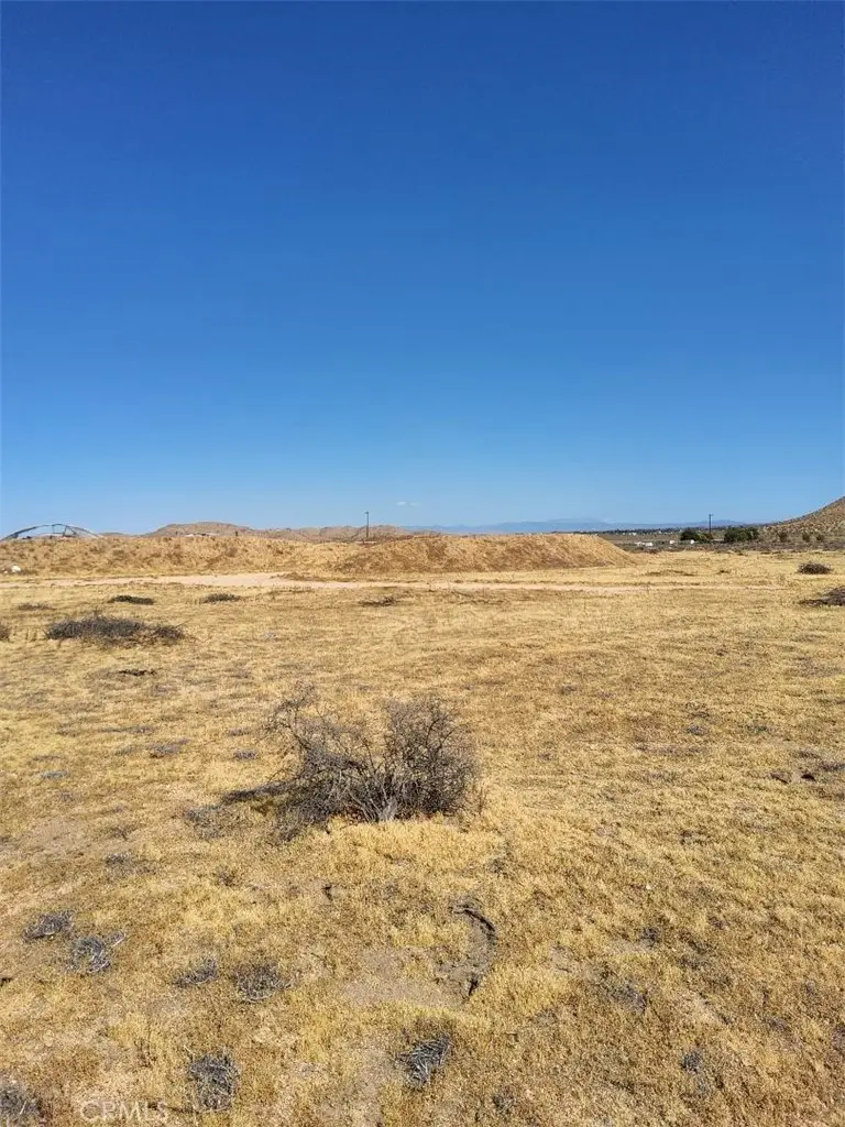 255 W Avenue N, Palmdale, CA 93551 - #1