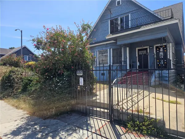 1601 Pine, Long Beach, CA 90813
