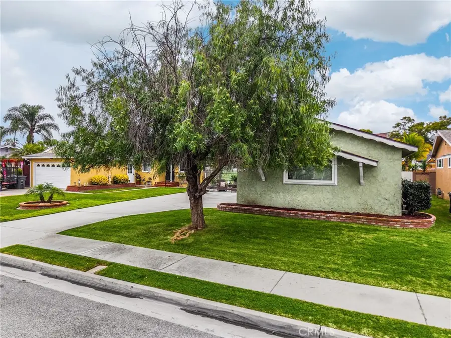 12526 Chadwell Street, Lakewood, CA 90715 - #2