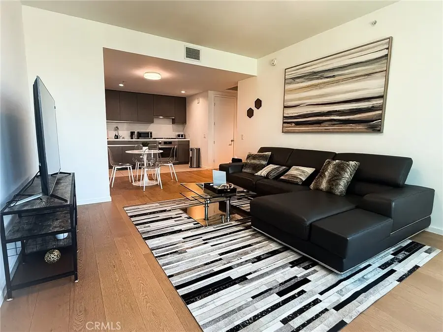 899 Francisco #1711, Los Angeles, CA 90017 - #3