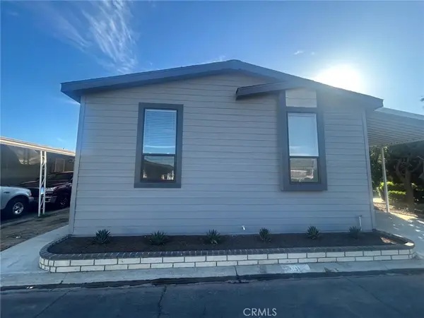 300 N Rampart #11, Orange, CA 92868