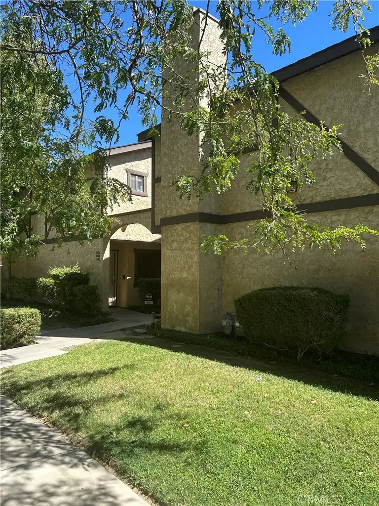 1340 W Avenue J4, Lancaster, CA 93534 - #3