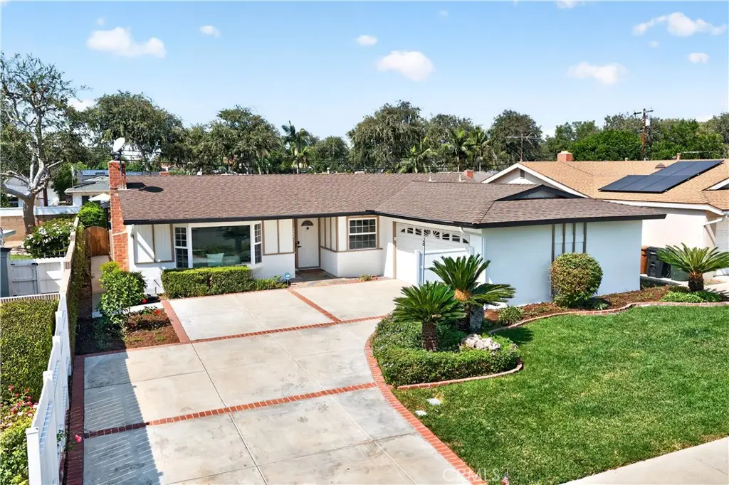 527 N Lincoln Avenue, Fullerton, CA 92831 - #1
