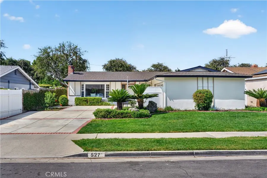 527 N Lincoln Avenue, Fullerton, CA 92831 - #2