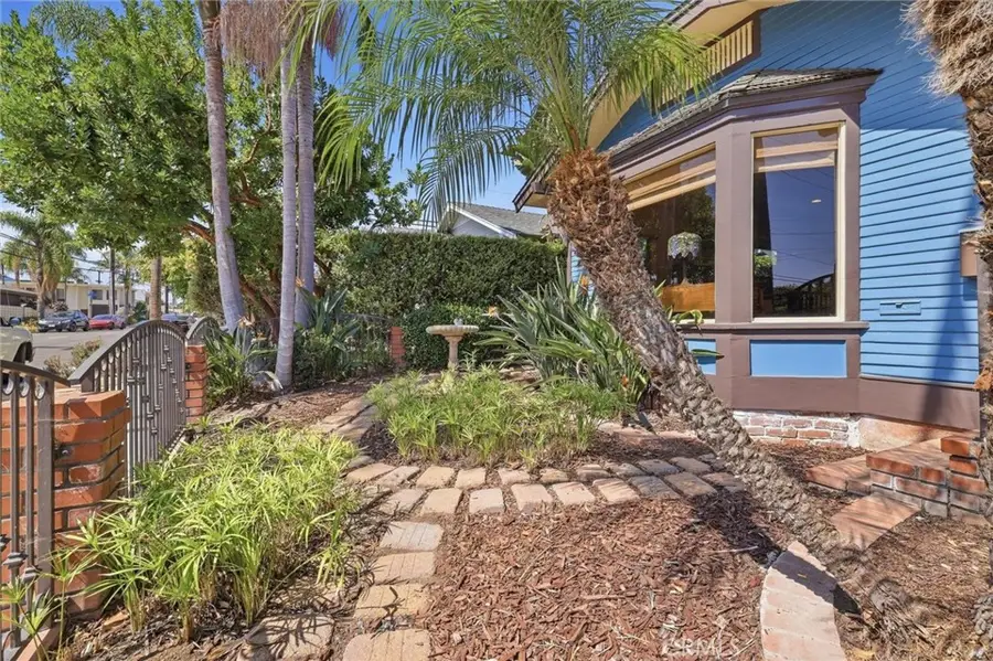 4637 E Colorado Street, Long Beach, CA 90814 - #3