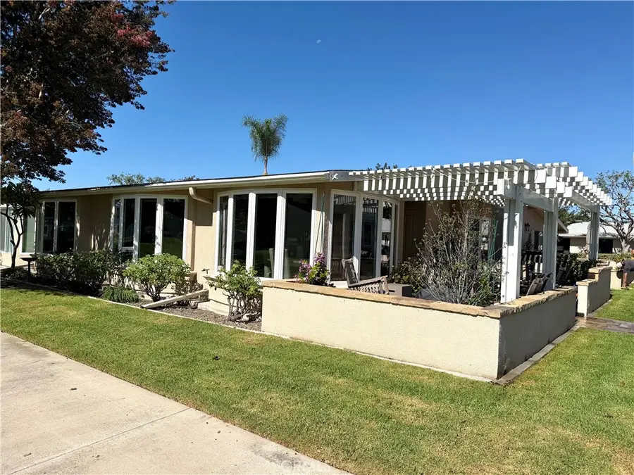 1760 Sunningdale Rd., M14-14a, Seal Beach, CA 90740 - #2