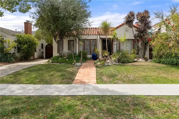 3729 Olive Avenue, Long Beach, CA 90807